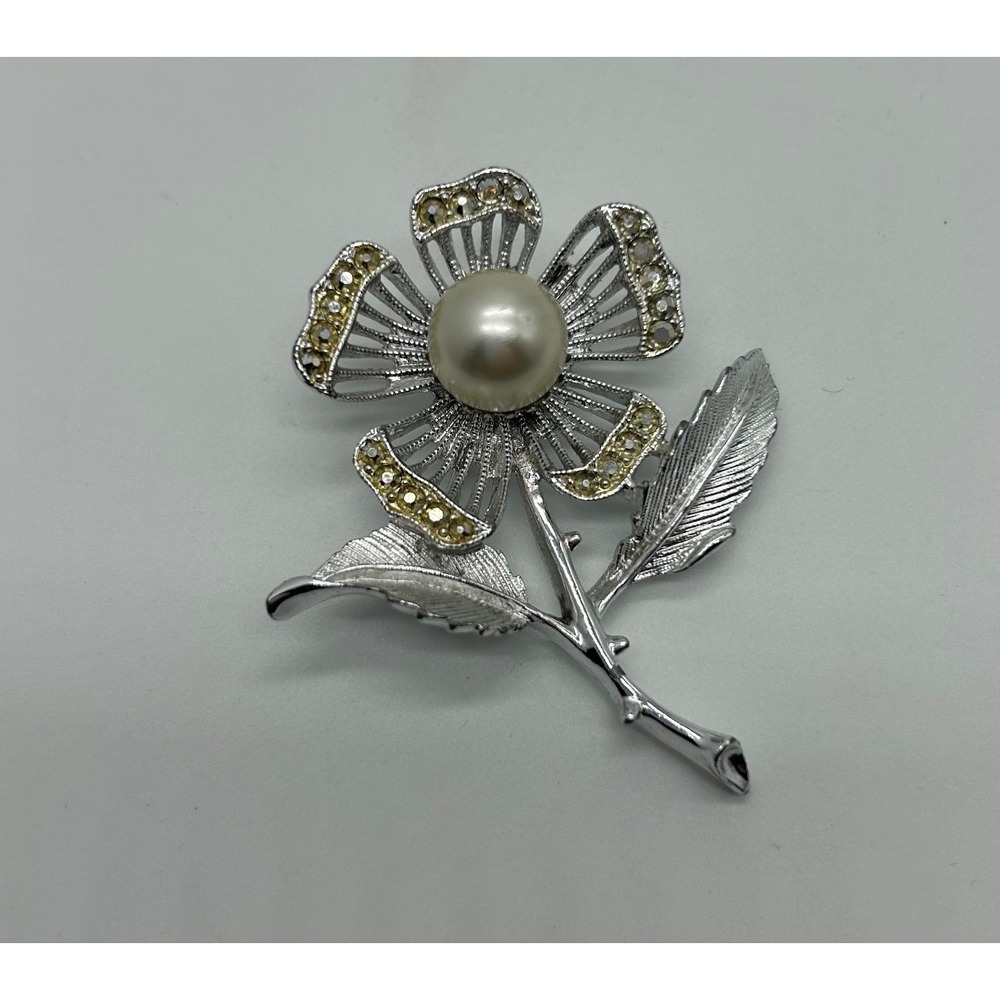 Sarah Coventry Brooch Women OS Silver Pearl Rhinestone Flower Vintage Pin